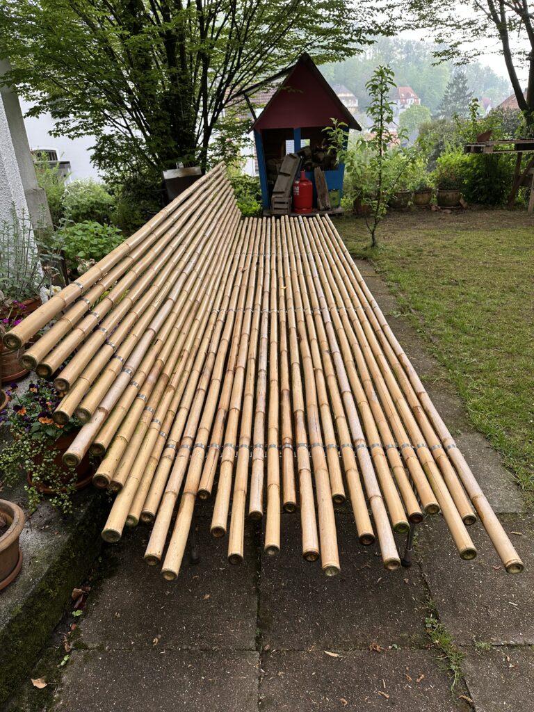 Bambu Bench aus Bambus ohne Decken und Kissen